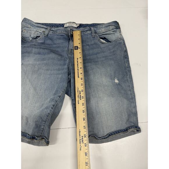 TORRID Women's Bermuda Shorts Women's Size 18 Rolled Cuff Long Denim Shorts - Picture 2 of 5